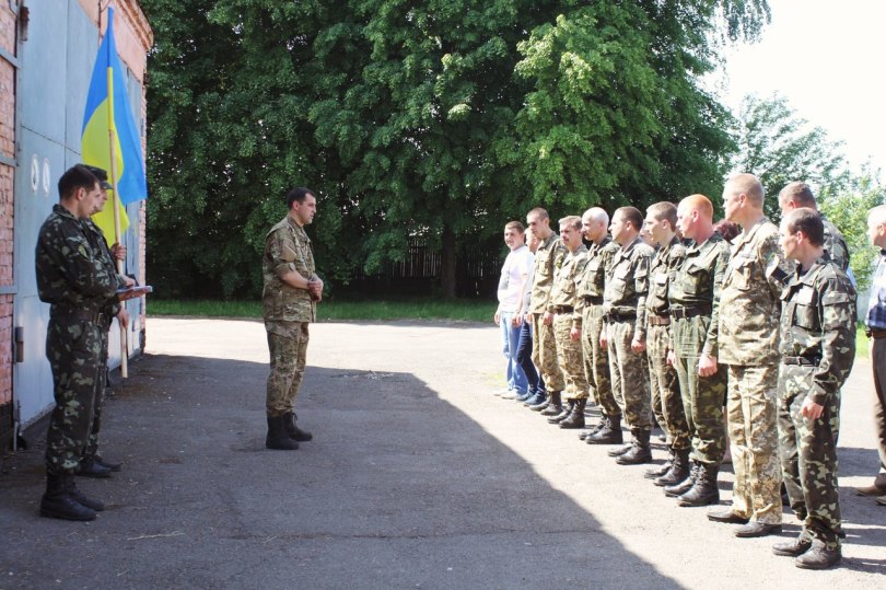 Троє учасників АТО з Мени отримали статус учасника бойових дій