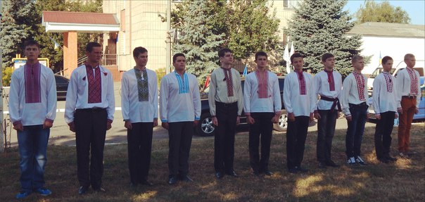Менянка Дар’я Песоцька урочисто отримала паспорт у Чернігові. Фото