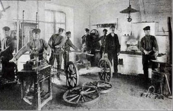 МЕНЩИНА ІСТОРИЧНА. Менская земская ремесленная мастерская