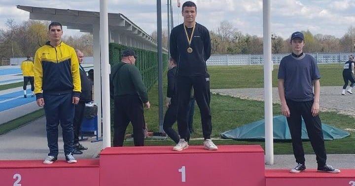 Менські спортсмени повернулися з нагородами зі Всеукраїнських змаганнях з легкоатлетичних метань.