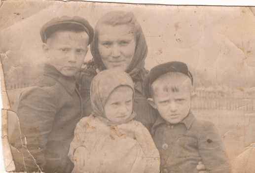 МІСЦЕВІ. Олексій Бакута: “Можливо, я старомодний трохи, але сучасні музичні шлягери, де текст повторюється 150 разів, не сприймаю абсолютно – в них немає ні душі, ні мелодії”