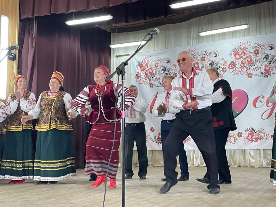 Ансамбль &ldquo;Менщина&rdquo; запрошує до свого колективу
