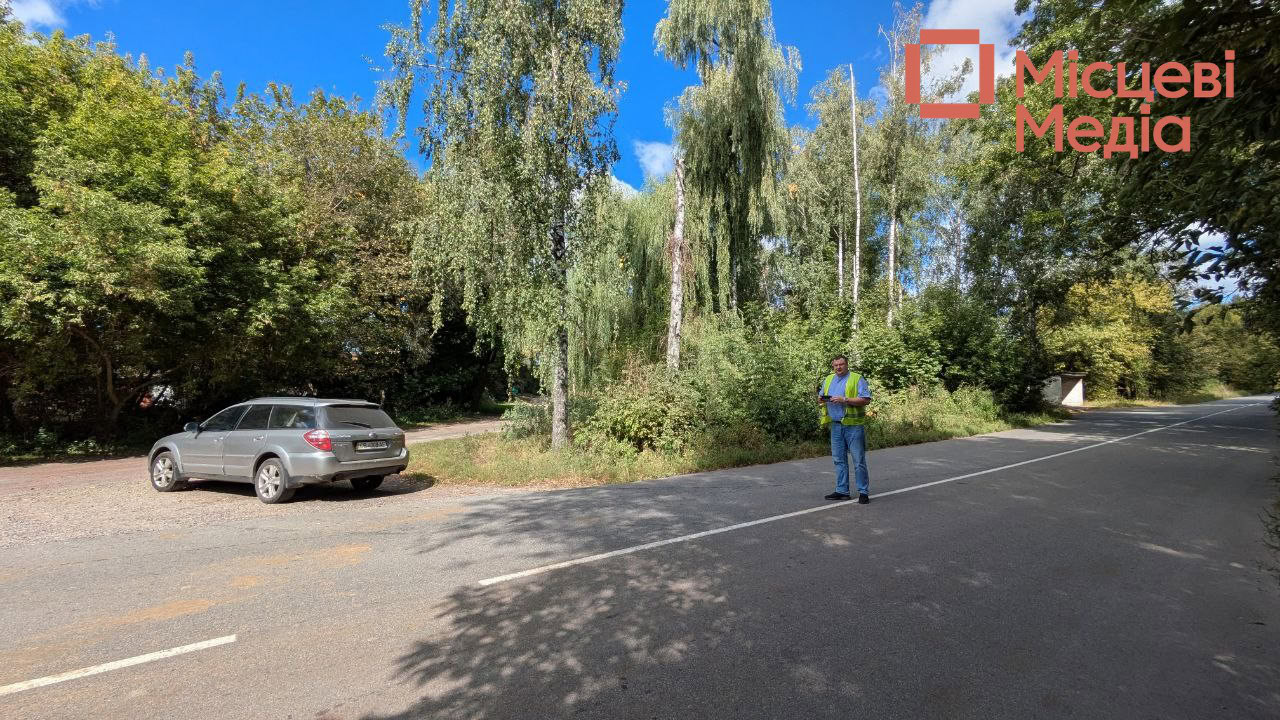 ПОВІДОМЛЕННЯ ЧИТАЧА. &ldquo;Хто встановлює дорожні знаки?&rdquo;