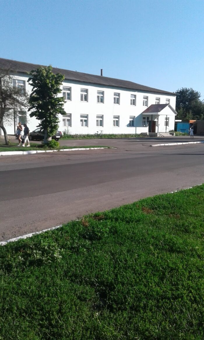 Поліклініка Менської ЦРЛ — Медицина у Мені
