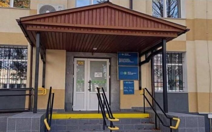 У Мені тимчасово призупинив роботу Центр обслуговування платників