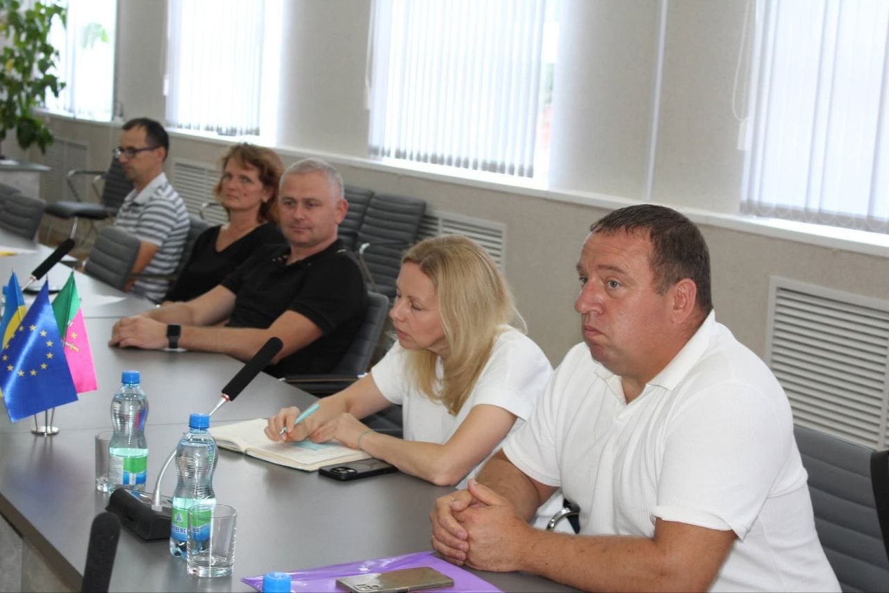 «Люди телефонують о сьомій ранку і у відпустці. Бо знають: якщо можу допомогти — допоможу». Інтерв’ю з Романом Боюном