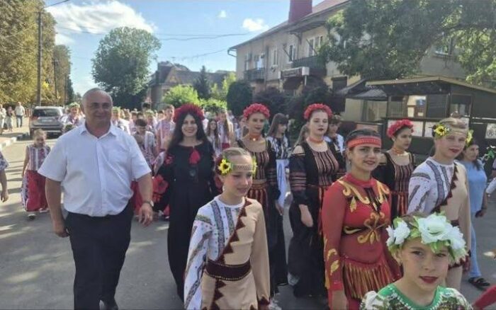 Юні артисти з Мени взяли участь у святкових заходах на Прикарпатті